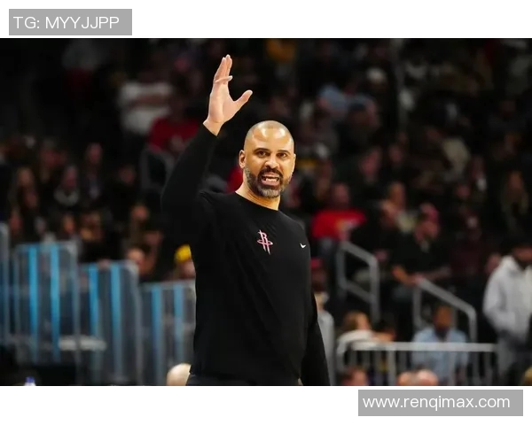 火箭半场反超开拓者！乌杜卡战术调整见效，快速转换进攻与无限换防策略激活团队化学反应